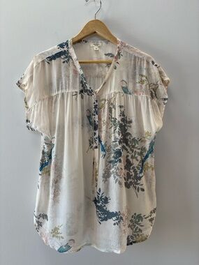 dylan Cream Floral & Blue Bird V-Neck Short Sleeve Blouse